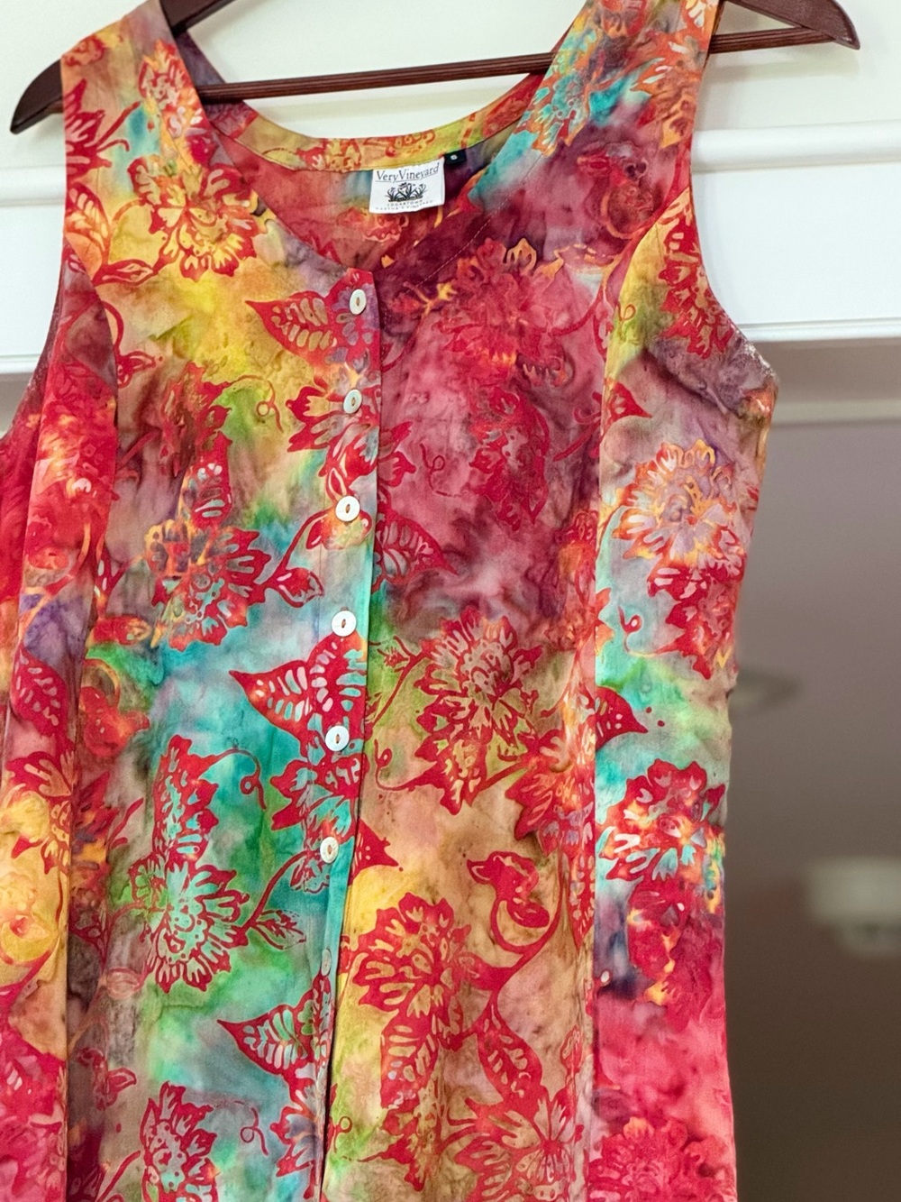 Woman's Multicolor Floral Button-Front Tank Top
